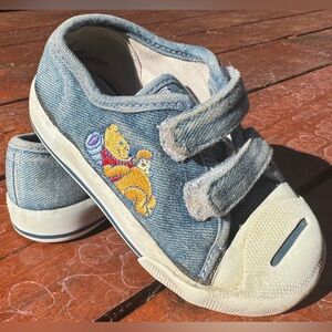 RARE HTF Vintage Y2K Disney Winnie the Pooh Denim Velcro Shoes size 6 toddler